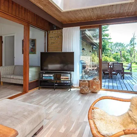 Bright With Garden Terrace-by Traum *