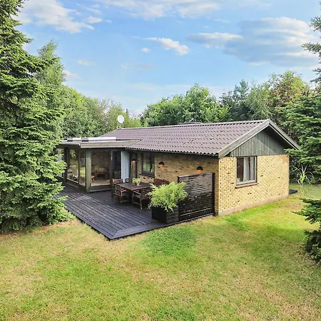 Ferienhaus Bright With Garden Terrace-by Traum *